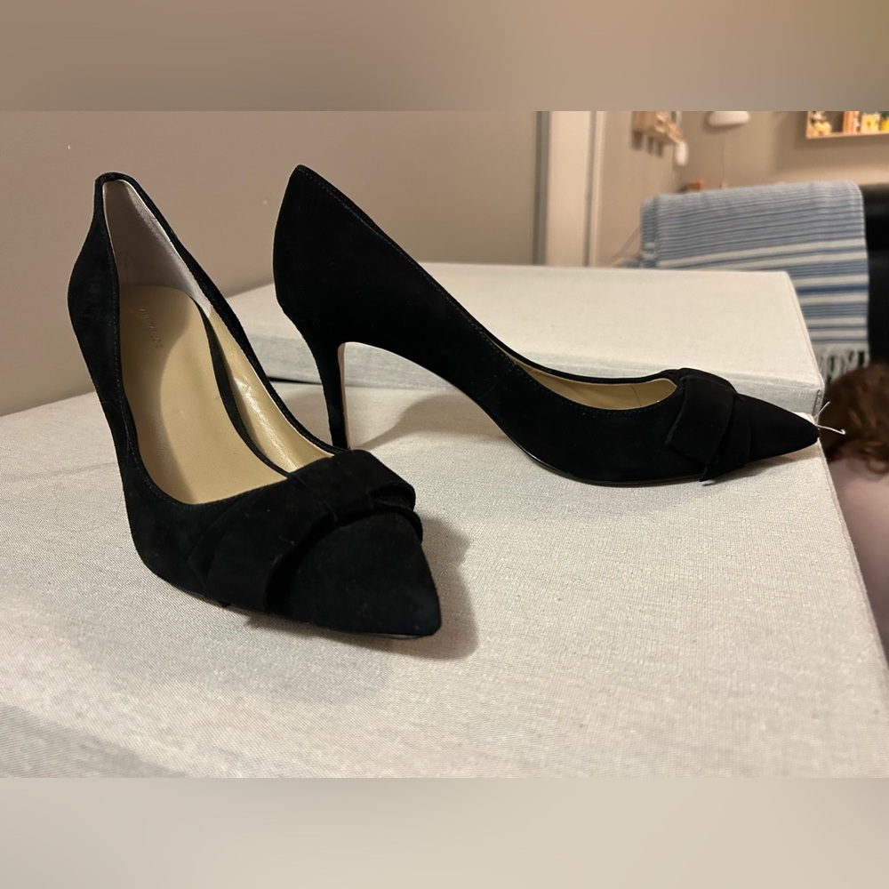 Black Suede Pointed Toe Pumps with Bow Detail | Ann Taylor Heels | Size 10